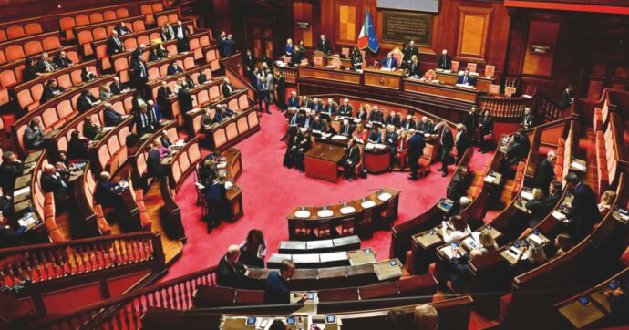 Il Tribunale dei ministri vuole le chat. Il Senato può salvare Genny e dire no