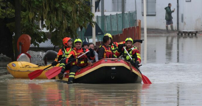 Emilia-Romagna, gli alluvionati sono divisi: “Il Vad fa campagna elettorale per la destra”