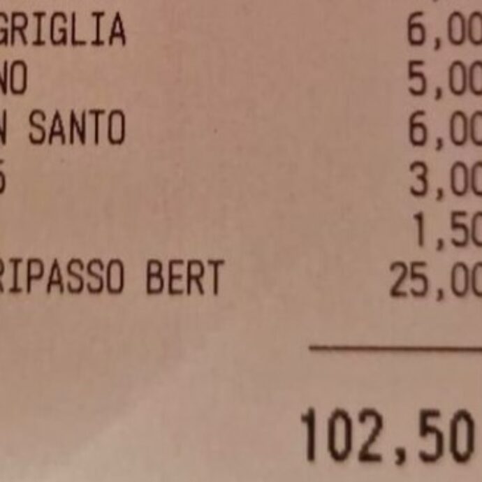 “Ai simpatici ragazzi che hanno cenato qui, si sono dimenticati di pagare e sono usciti separatamente: le telecamere vi hanno ripreso, se non non rimediate pubblichiamo”. Il post del locale e cosa è successo dopo