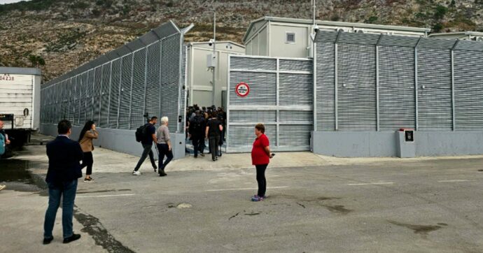 Migranti in Albania, i deputati vogliono vedere tutti i tracciati dei salvataggi