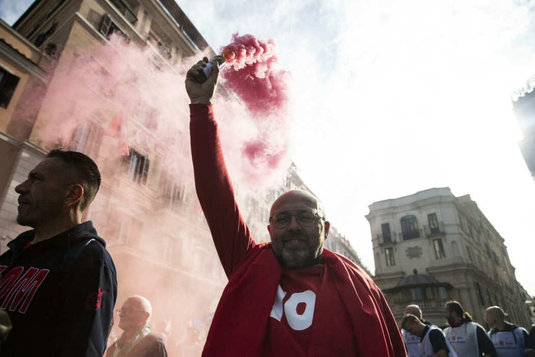 Auto workers protest during the national automotive demonstration in Rome, Italy, 18 October 2024. The Fim-Cisl, Fiom-Cgil, and Uilm-Uil trade unions organized the industrial action to protest against layoffs and call for the revival of the car sector.
ANSA/ANGELO CARCONI