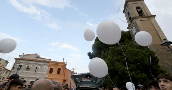 Studente suicida a Senigallia, parlare solo di bullismo deresponsabilizza chi doveva vigilare