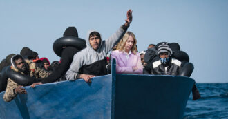 Copertina di Evapora già il modello Albania: tutti i migranti trasferiti in Italia