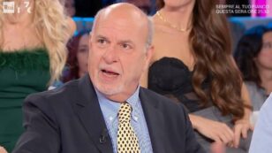 Copertina di “Alberto Matano mi ha definito ‘orrendo’, come si permette? Non lo accetto”: la rabbia di Alan Friedman a Domenica In