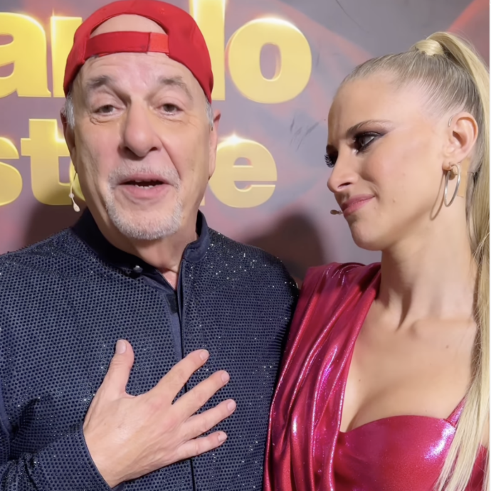 “È successo un fatto grave dietro le quinte di ‘Ballando con le Stelle’ tra Alan Friedman e una donna dello staff. È arrivata una lettera di richiamo, ma la Rai chiede di allontanarlo”