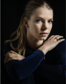 Copertina di Olivia de Rothschild, a 22 anni guida la rivoluzione dei profumi Caron: “L’età non è un ostacolo. La Gen Z? Non è vero che siamo pigri, siamo attratti da ciò che ci stimola”