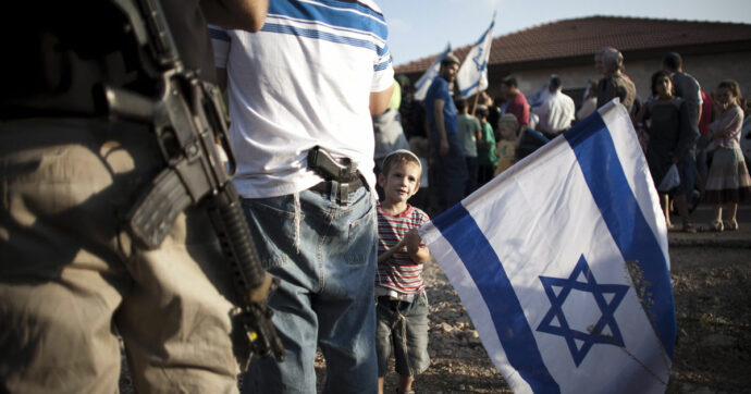 Copertina di Il medico di Gaza Izzeldin Abuelaish: “Bibi radicalizza il Paese. Vuole il Grande Israele”