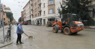 Copertina di Tra alluvioni e siccità: l’acqua o è troppa, oppure troppo poca