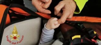 Copertina di Neonato di 4 mesi e 92enne cardiopatico salvati da vigili del fuoco e Soccorso Alpino in due diversi interventi