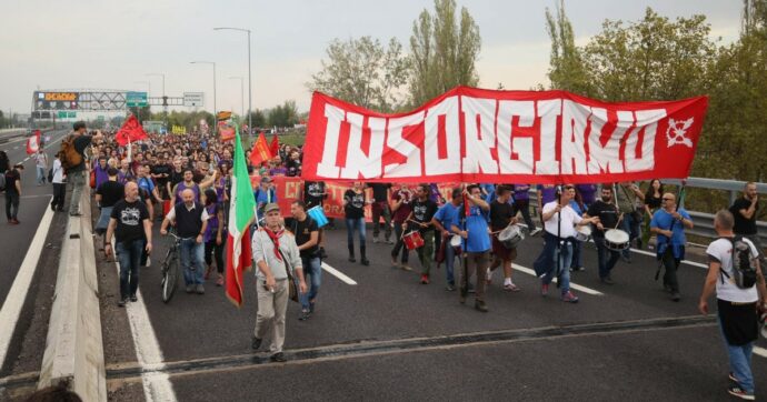 Gkn, i lavoratori manifestavano? L’azienda si era già venduta lo stabilimento di Campi Bisenzio sotto il naso di Urso