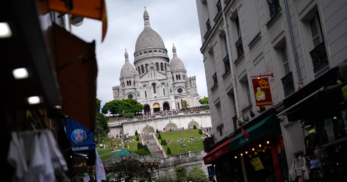 Copertina di Parigi, la storica bocciofila di Montmartre sgomberata dopo 184 giorni di protesta per far spazio all’albergo di lusso