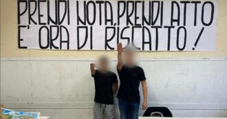 Copertina di Saluto fascista in un liceo di Roma, la preside convoca gli studenti. Il collettivo: “Non è un caso isolato”