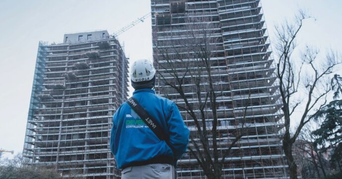 Copertina di “Grattacielo selvaggio” a Milano, si muove anche la Corte dei Conti: “Danno erariale”