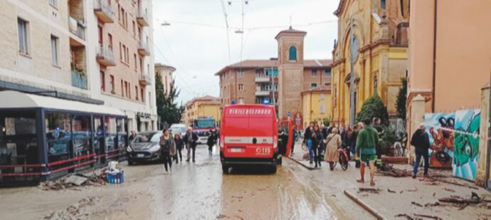 Copertina di Allerta Bologna, scuole chiuse Annullato il match con il Milan