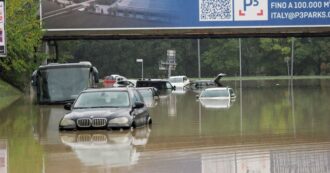 Copertina di Nuova allerta meteo a Bologna: scuole chiuse venerdì. Comune: “Favorite lo smartworking”