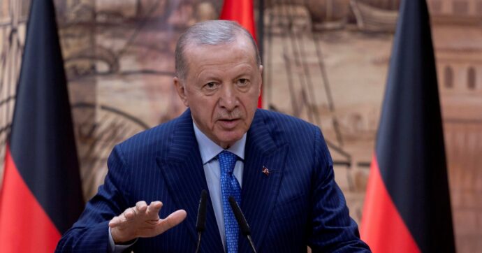 Attentato  Ankara, Erdogan bombarda i curdi del Rojava