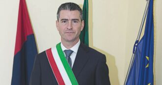 Copertina di Il Pnrr del sindaco di FdI: “Che ce frega del dissesto”