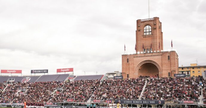 Bologna-Milan, il Comune rinvia ma la Lega vuole giocare. Le opzioni: campo neutro, porte chiuse o sconfitta a tavolino. Oggi la decisione