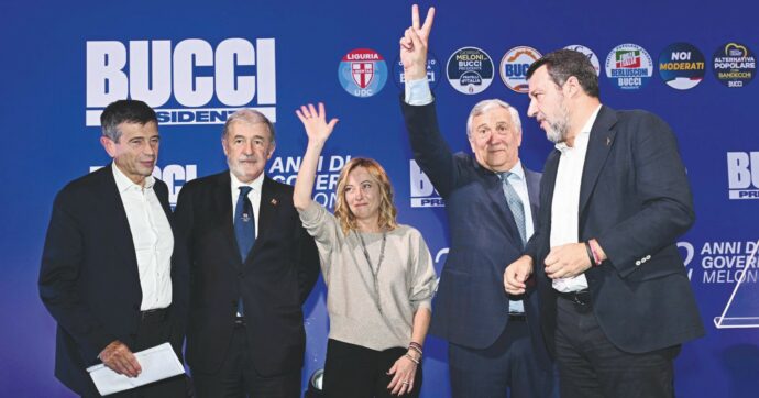 Copertina di Adesso la destra cancella Toti: il comizio col fantasma in casa