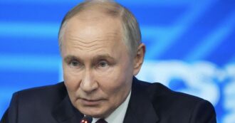 Copertina di Putin “elogia” l’Occidente: “Sulla guerra ora ha un atteggiamento più realistico. C’erano proposte di pace, ma Kiev ha cambiato idea”