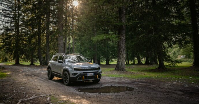 Jeep Avenger 4xe, debutto a Courmayeur. Il n° 1 del marchio Laforge: “Prestazioni e sostenibilità” – FOTO