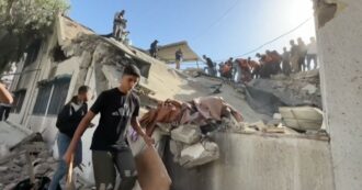 Copertina di Gaza City, raid israeliano su una scuola: 9 morti e 20 feriti. Colpito l’istituto che ospitava sfollati nel campo profughi di Al-Shati