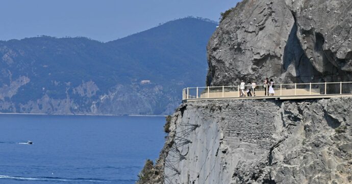 Copertina di Via dell’Amore chiusa per frana: riaperta 3  mesi fa