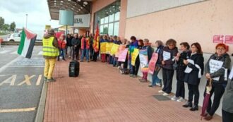 Copertina di Armi all’aeroporto di Montichiari, il lavoratore denuncia e l’azienda lo punisce: 6 giorni di sospensione