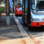 Copertina di “Senza biglietto non puoi salire”: ragazzino di 11 anni lasciato a piedi dal bus perché ha dimenticato l’abbonamento