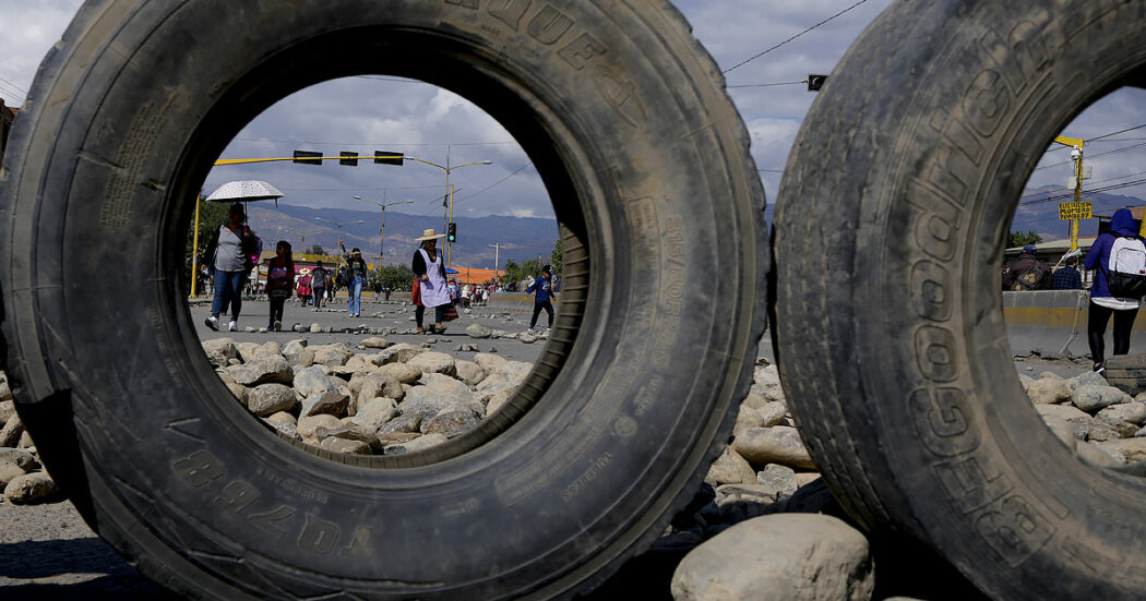 https://st.ilfattoquotidiano.it/wp-content/uploads/2024/10/29/bolivia-1050x551.jpg