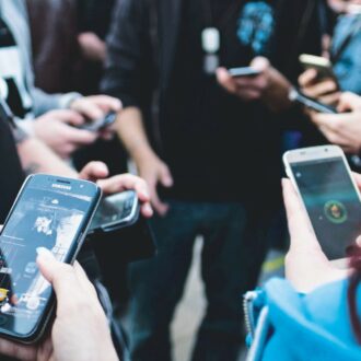 Copertina di Loda Hitler in classe, punito di più chi filma col telefono