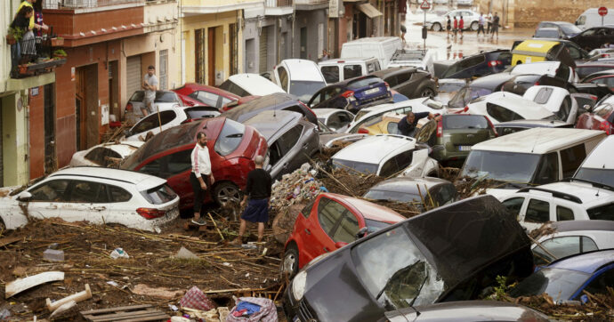 Ultima Generazione: “Non c’è più tempo: serve un fondo permanente da 20 miliardi per i disastri del clima (e della politica)”