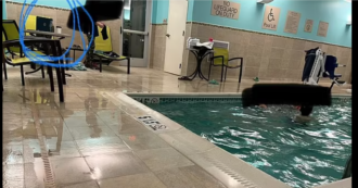 Copertina di “Un ospite dell’hotel in smartworking ha lasciato il suo pc a bordo piscina e poi ha sgridato i miei figli per gli schizzi. Vi sembra giusto?”: lo sfogo del genitore è virale