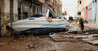 Copertina di Il disastro di Valencia e la beffa: l’allerta sui cellulari 8 ore dopo le prime esondazioni. Il caso dell’unità d’emergenza soppressa un anno fa