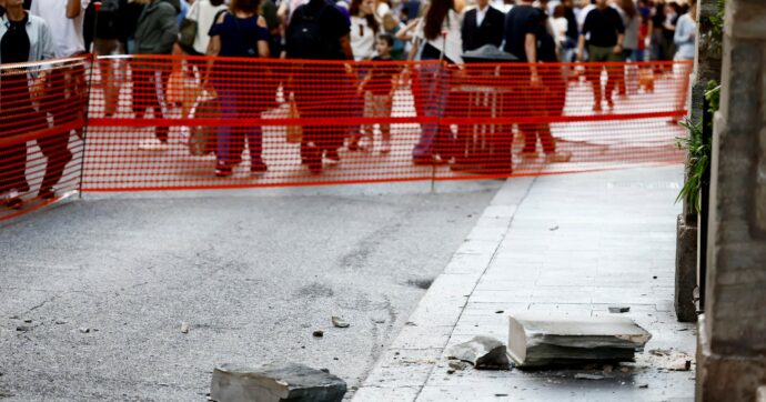 Copertina di Cade cornicione chiesa. Ferito 51enne a Roma