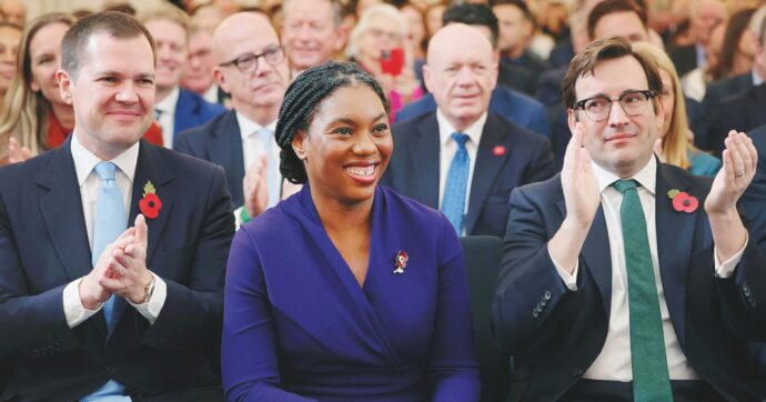 Kemi Badenoch, nuova leader Tory: donna, nera, critica di immigrazione e anti-gender