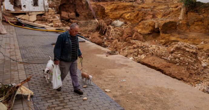 “Da soli non ce la facciamo, servono acqua e cibo”: l’appello disperato dei sindaci spagnoli