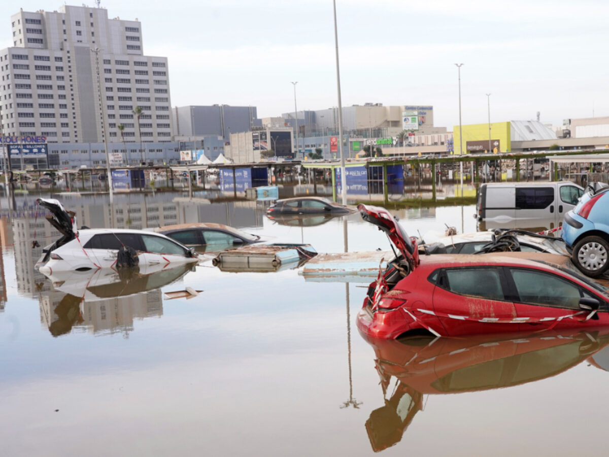 Il 2024 invivibile dell’Europa: 335 morti tra inondazioni e ondate di calore, ghiacciai mai così in sofferenza, incendi inarrestabili e mare più caldo di sempre