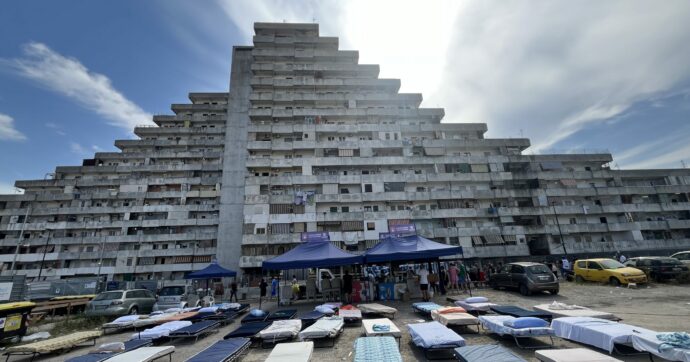 Copertina di Scampia, le macerie del 22 luglio c’erano già: ma adesso fanno più male di prima