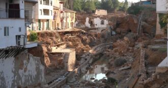 Copertina di Chiva (Valencia), case sventrate dalla furia della piena distruttiva del Barranco del Gallo: qui 179 millimetri di pioggia in un’ora