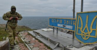 Copertina di Esplosioni nelle acque russe del Mar Nero nei pressi di Snake Island, territorio conteso tra Russia e Ucraina. “Sta succedendo qualcosa di grave, di cui non sappiamo quasi nulla”