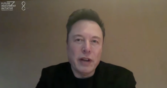 Copertina di “Entro il 2040, il numero di robot umanoidi potrebbe superare la popolazione mondiale attuale”: la previsione inquietante di Elon Musk – IL VIDEO