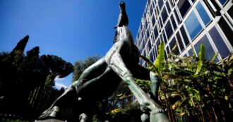 Copertina di Rai, Meloni contro il taglio del canone. La Lega: “Non possiamo fare favori ai B.”