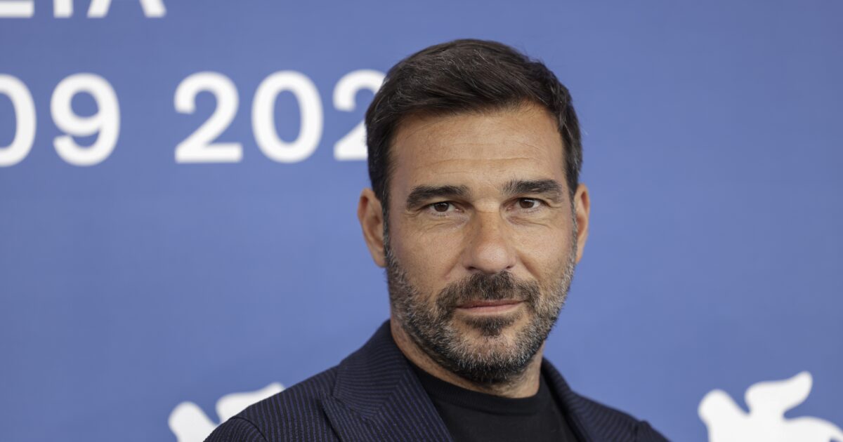 “Le cose belle sono arrivate tutte dopo i 40 anni. Piango molto, piangere è una cosa molto virile”: le confessioni di Edoardo Leo