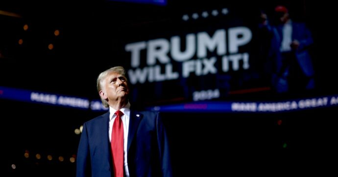 Elezioni Usa 2024, Trump presidente: “Non inizierò guerre, le fermerò”. Tracollo Harris, il suo staff scarica la sconfitta su Biden