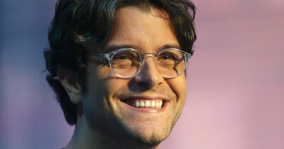 Copertina di “Lucio Dalla mi vide con una birra e per un po’ per lui ero ‘il tossico’. Vasco Rossi ha colpito con un martello di gomma me e Patty Pravo”: i ricordi di Samuele Bersani