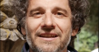 Copertina di “Un conte voleva che gli vendessi la sua villa all’Olgiata, ma aveva sparato alla moglie in cucina. Era ai domiciliari con la cavigliera”: la consulenza horror di Blasco di Casa a Prima Vista