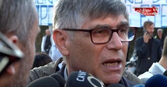 Copertina di Funerali di Santo Romano, don Patriciello: “Questi ragazzi sono feroci, ma prima di pene più severe viene l’educazione” – Video