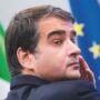 Copertina di A 14 mesi dalla scadenza gli esborsi del Recovery fund sono al 49%: 330 miliardi ancora da erogare. Fitto: “Serve accelerare”