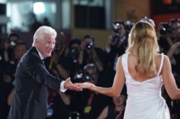 Copertina di Richard Gere lascia gli Stati Uniti: “Ha venduto tutto per trasferirsi in Spagna”